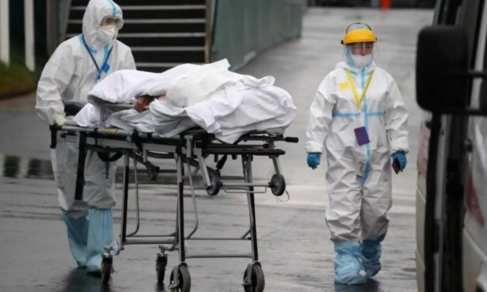 Ρωσία: 15.772 νέα κρούσματα και 828 νεκροί μέσα σε 24 ώρες